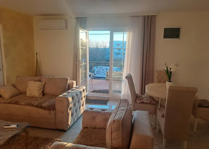 Dina Lux Διαμέρισμα *