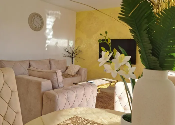 Διαμέρισμα Dina Lux