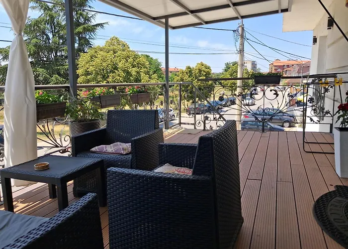 Διαμέρισμα Dina Lux